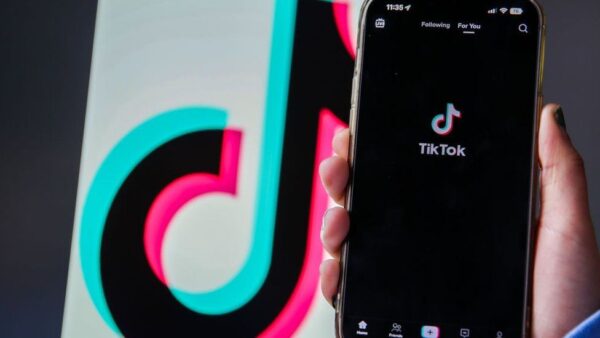 BBC advises staff to delete TikTok from work phones